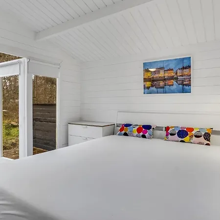 Gorgeous In With Kitchen Feriehus